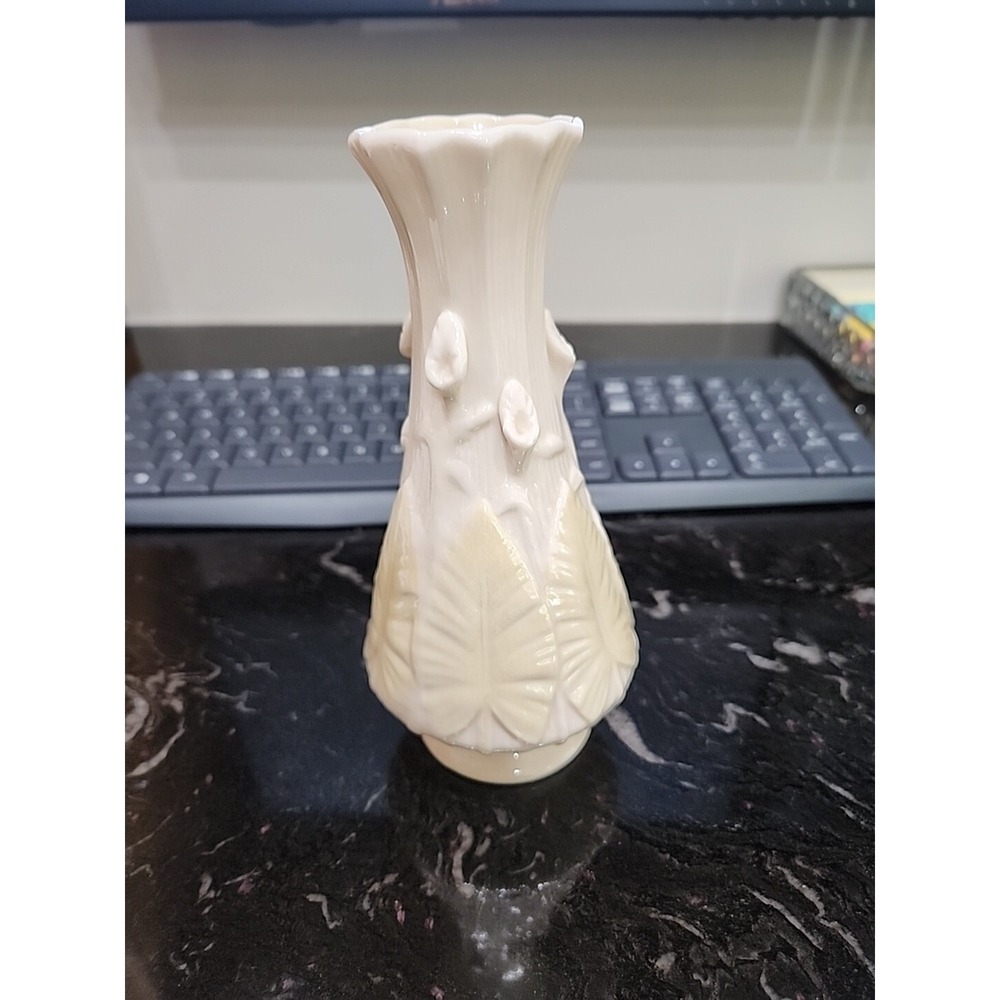 Vintage Belleek Porcelain Calla Lily and Leaves Nile Bud Vase 6th Mark 1965-1980